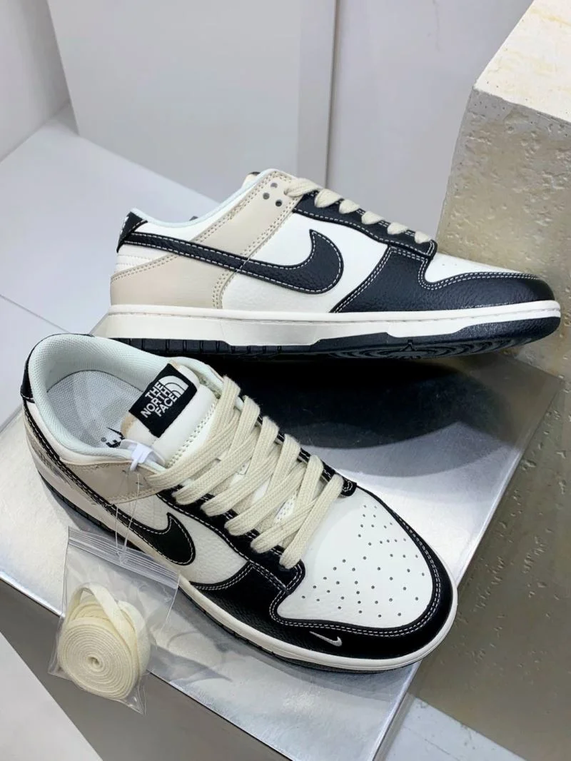 Minimalist Nike Dunk Shoes 33388