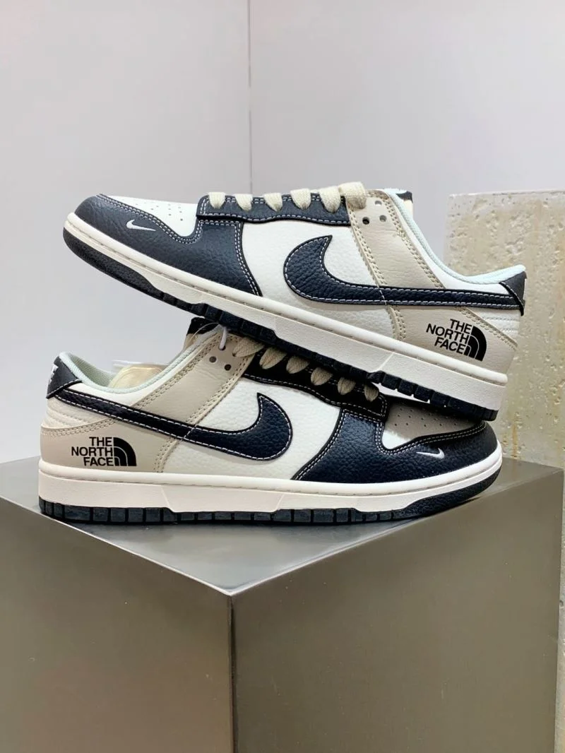 Minimalist Nike Dunk Shoes 33388