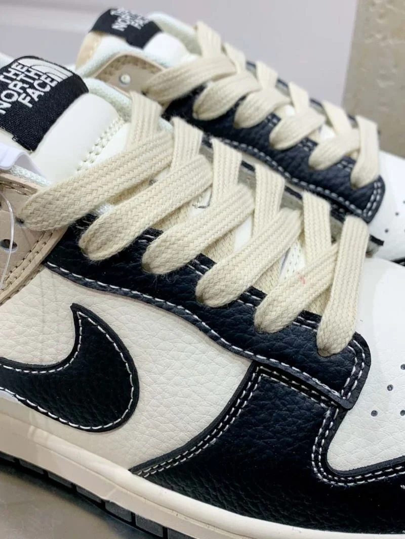 Minimalist Nike Dunk Shoes 33388
