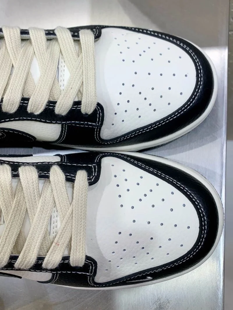 Minimalist Nike Dunk Shoes 33388