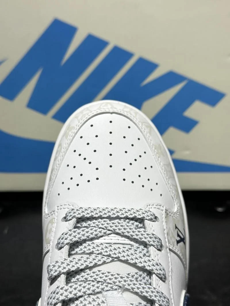 Snug Nike Dunk Shoes 33481