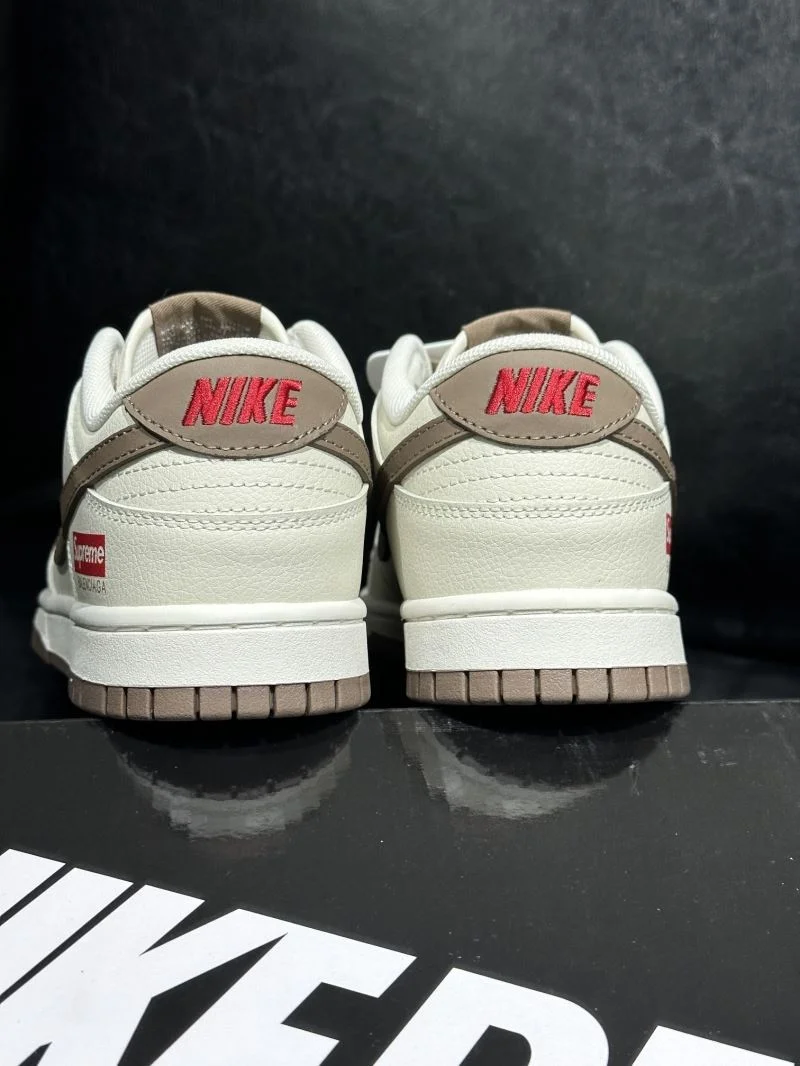 Sleek Nike Dunk Shoes 33476