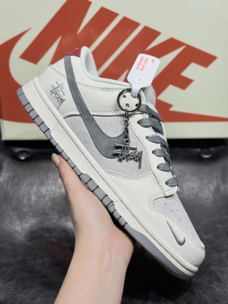 Elegant Nike Dunk Shoes 33465