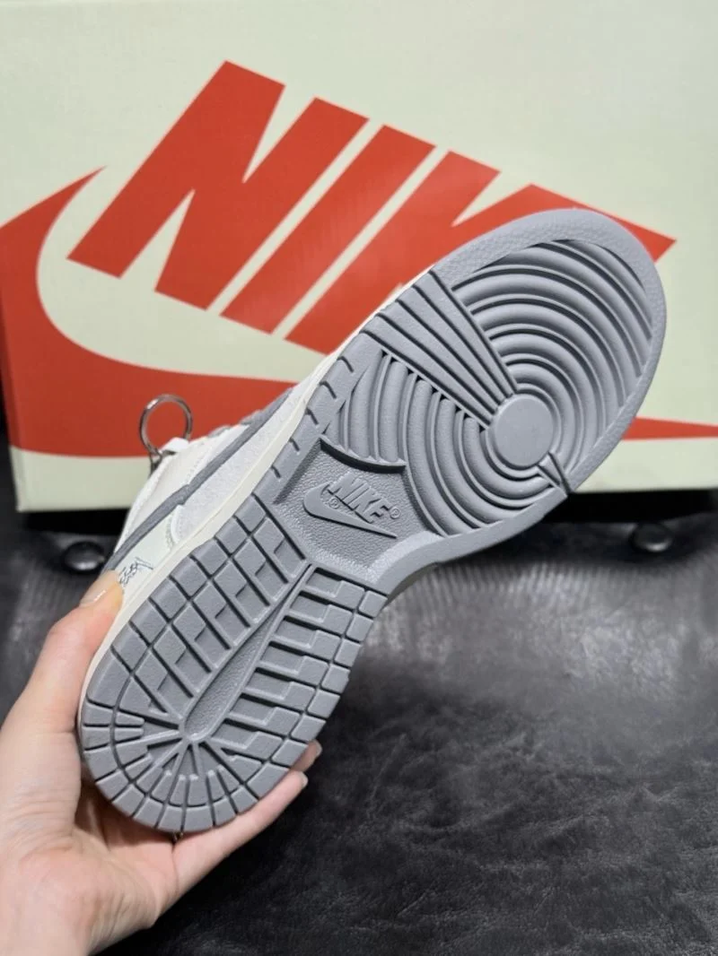 Elegant Nike Dunk Shoes 33465
