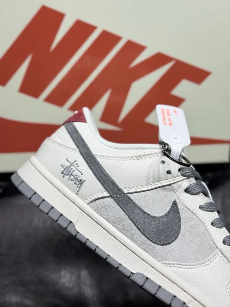 Elegant Nike Dunk Shoes 33465