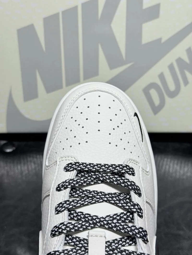 Nike Dunk Shoes ComfortFit 33458