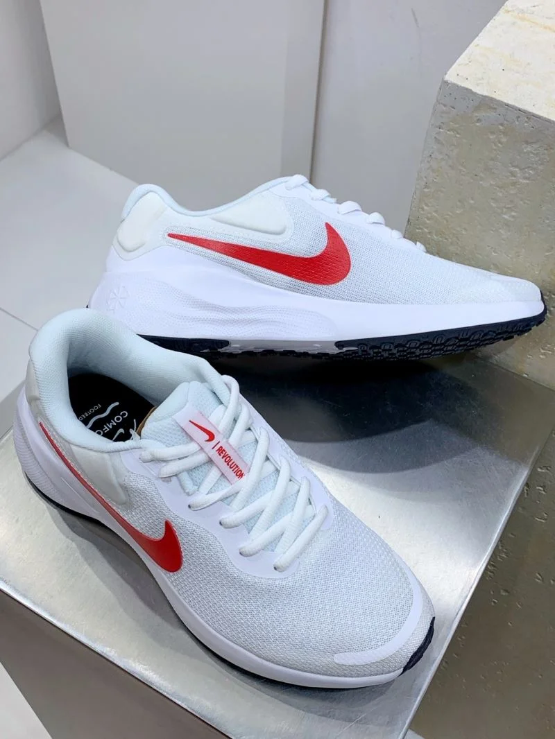 MoistureWicking Nike Other Shoes 33371