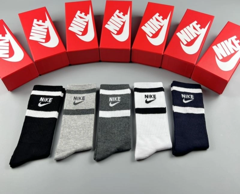 WellDesigned Nike Socks 274605