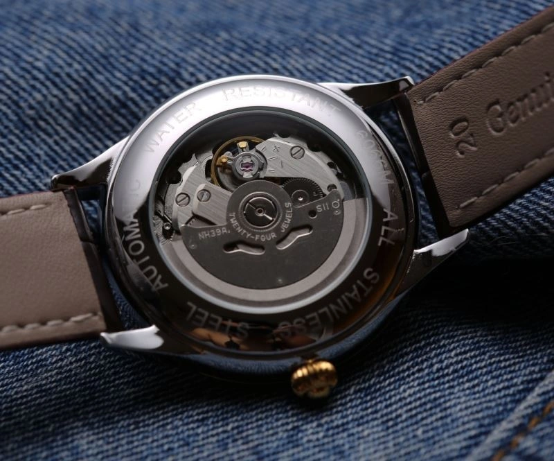 Sleek OMEGA Watches 193959