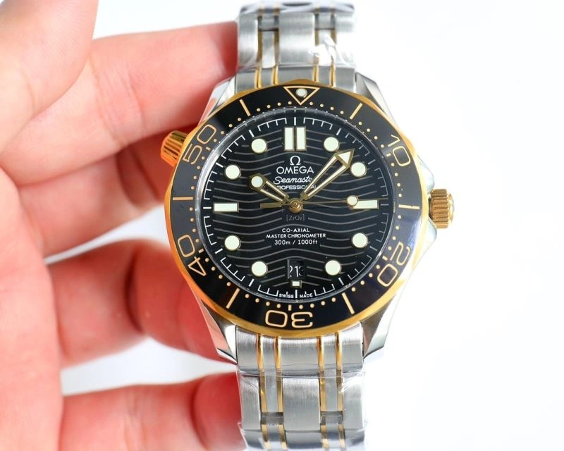 Snug OMEGA Watches 193657