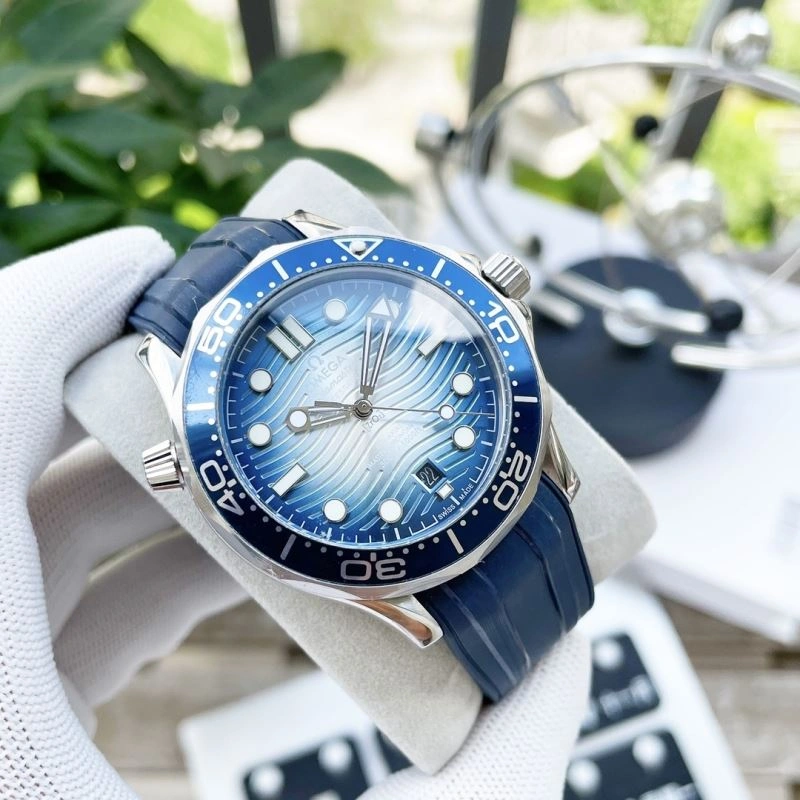 Compact OMEGA Watches 193551