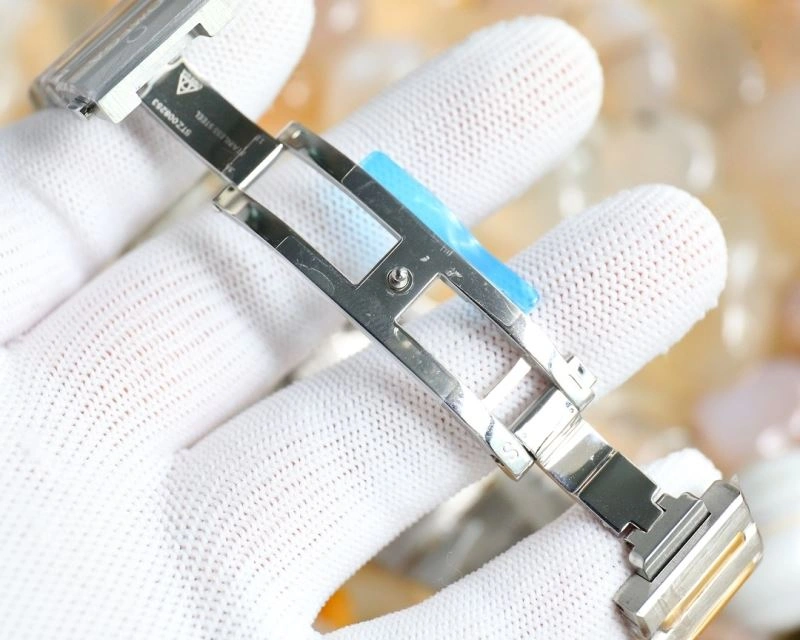 Supportive OMEGA Watches 193342