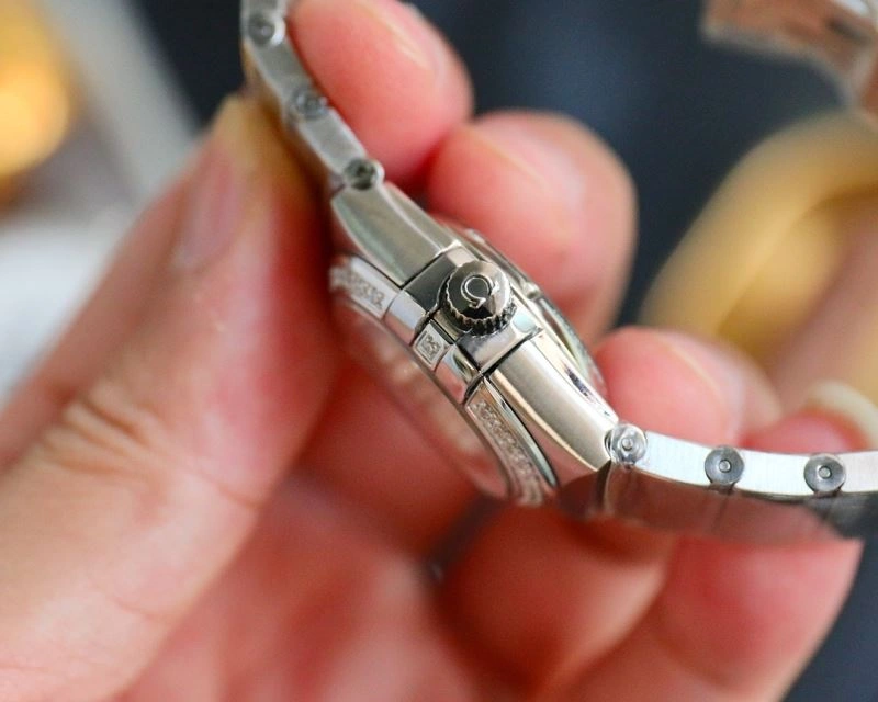 OMEGA Watches Youthful 192996