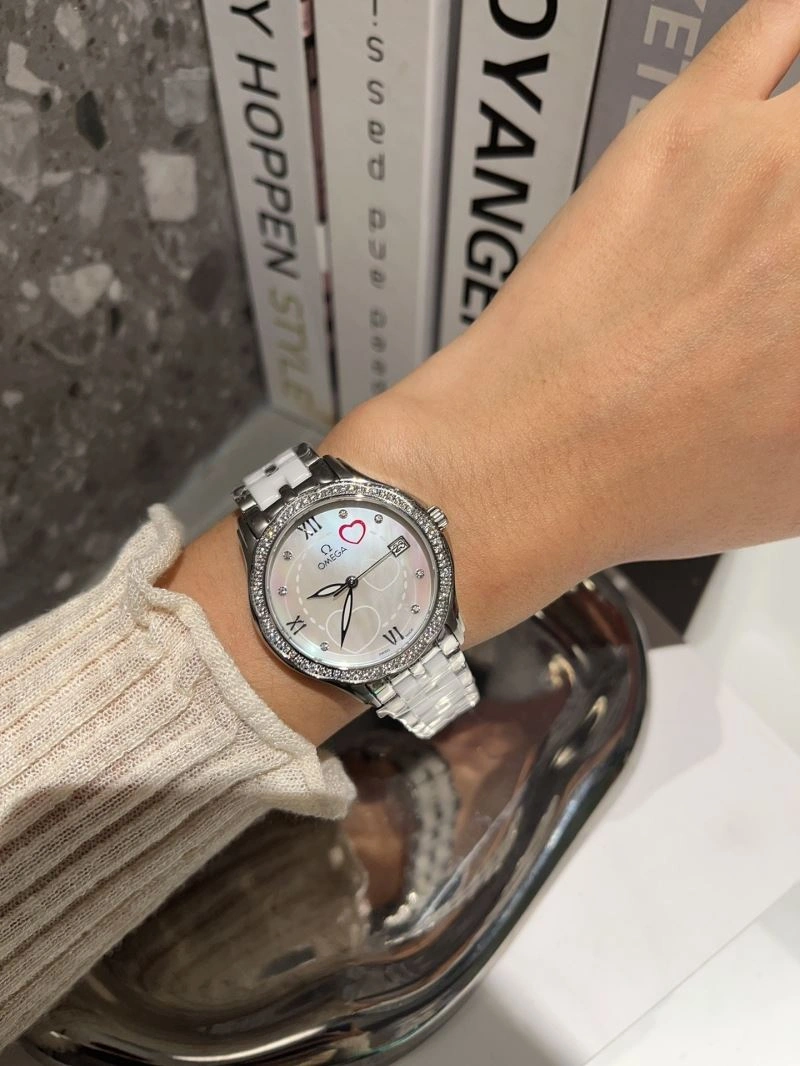 Lightweight OMEGA Watches 192965