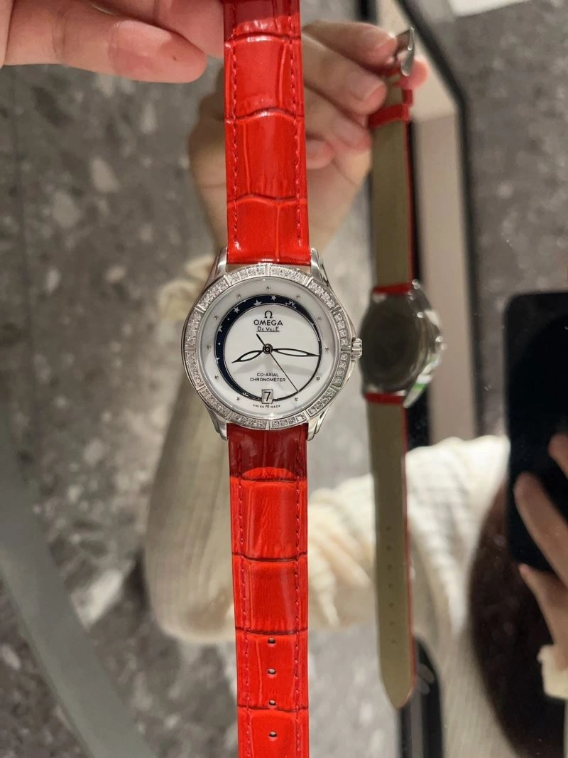 Snug OMEGA Watches 192981