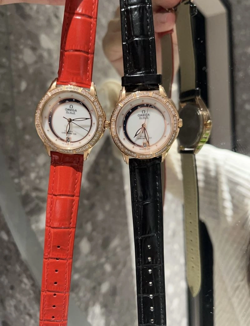 Snug OMEGA Watches 192981