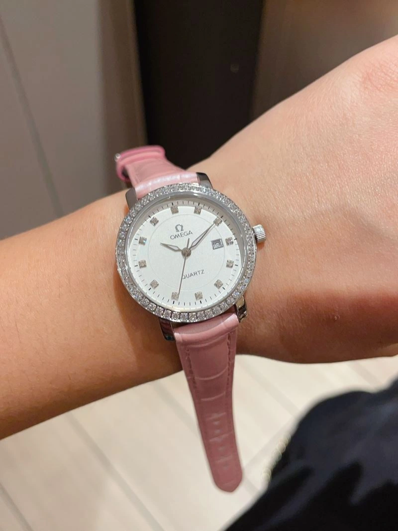 Snug OMEGA Watches 192904