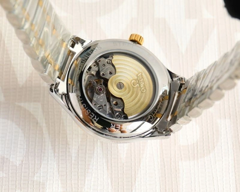 Sleek OMEGA Watches 192810