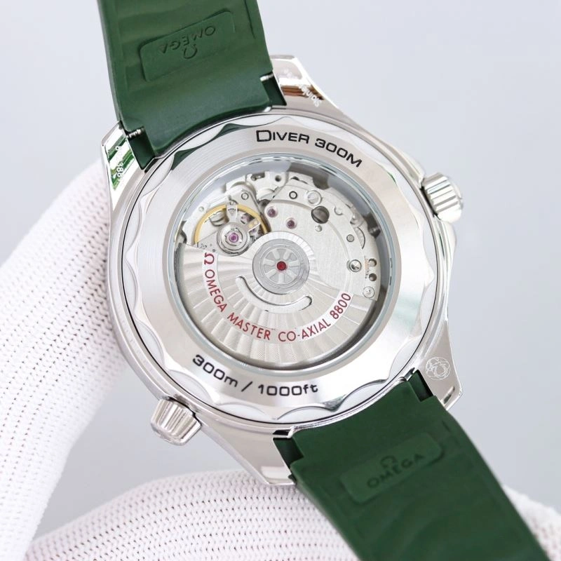 Snug OMEGA Watches 192509