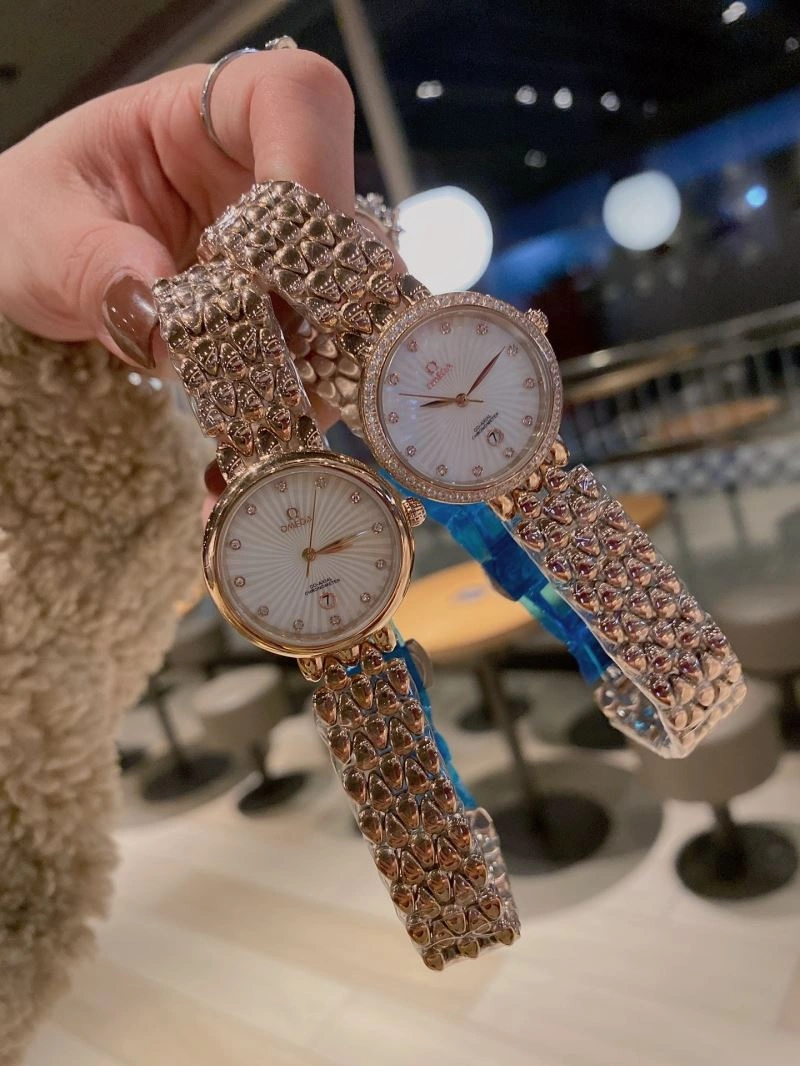 Vibrant OMEGA Watches 192282