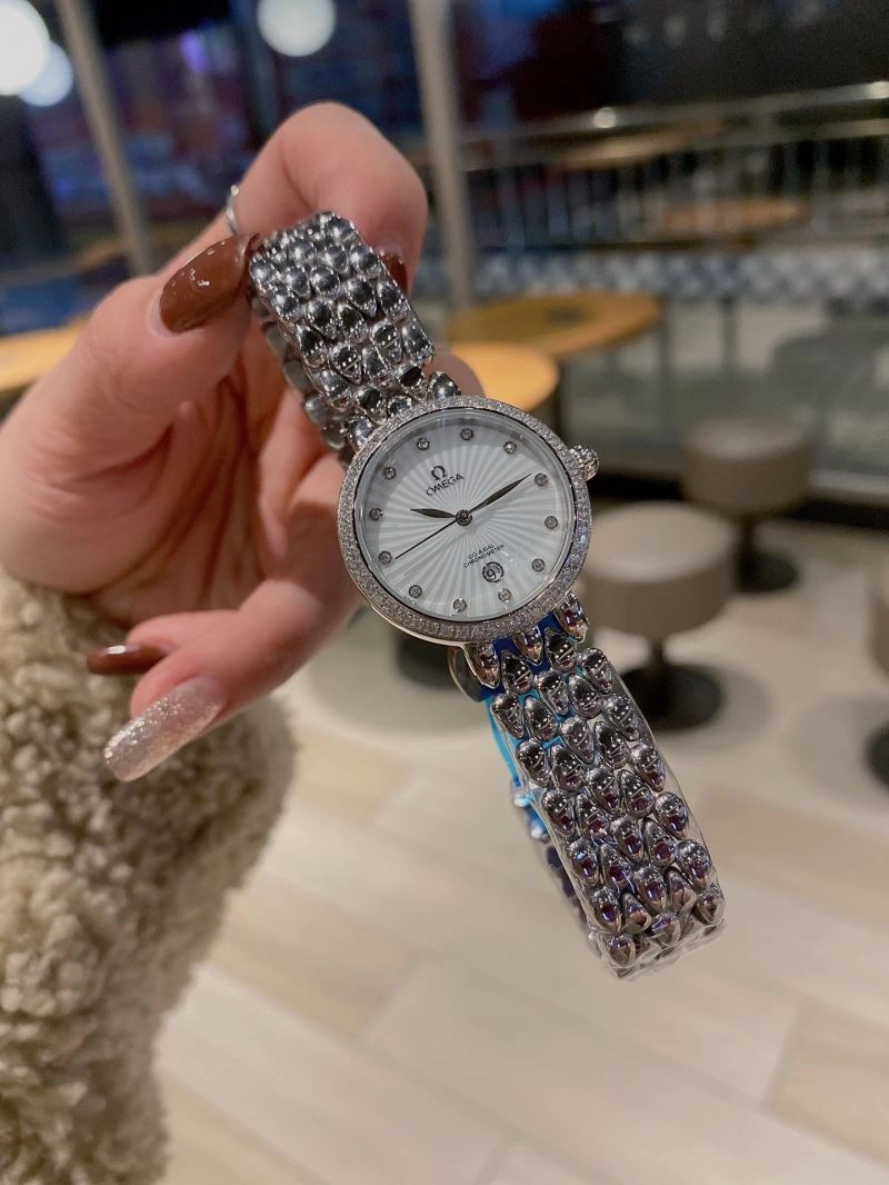Vibrant OMEGA Watches 192282