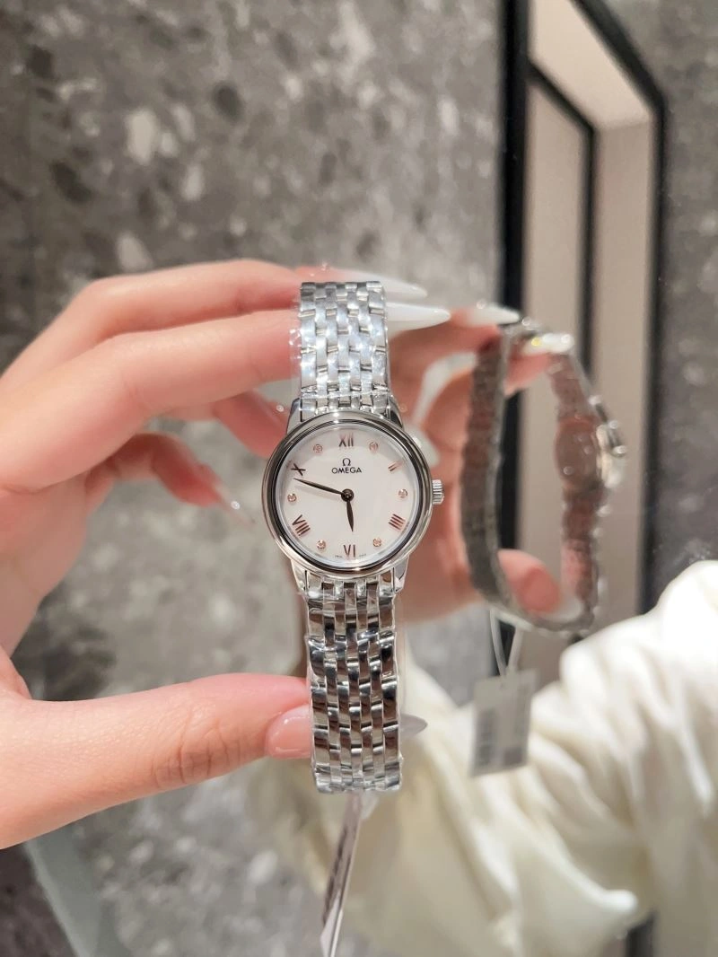 OMEGA Watches Snug 192226