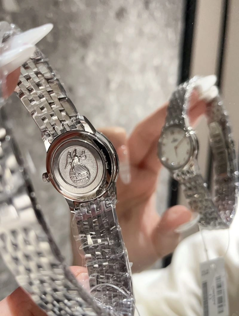 OMEGA Watches Snug 192226