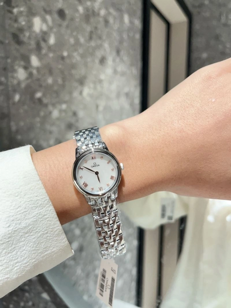 OMEGA Watches Snug 192226