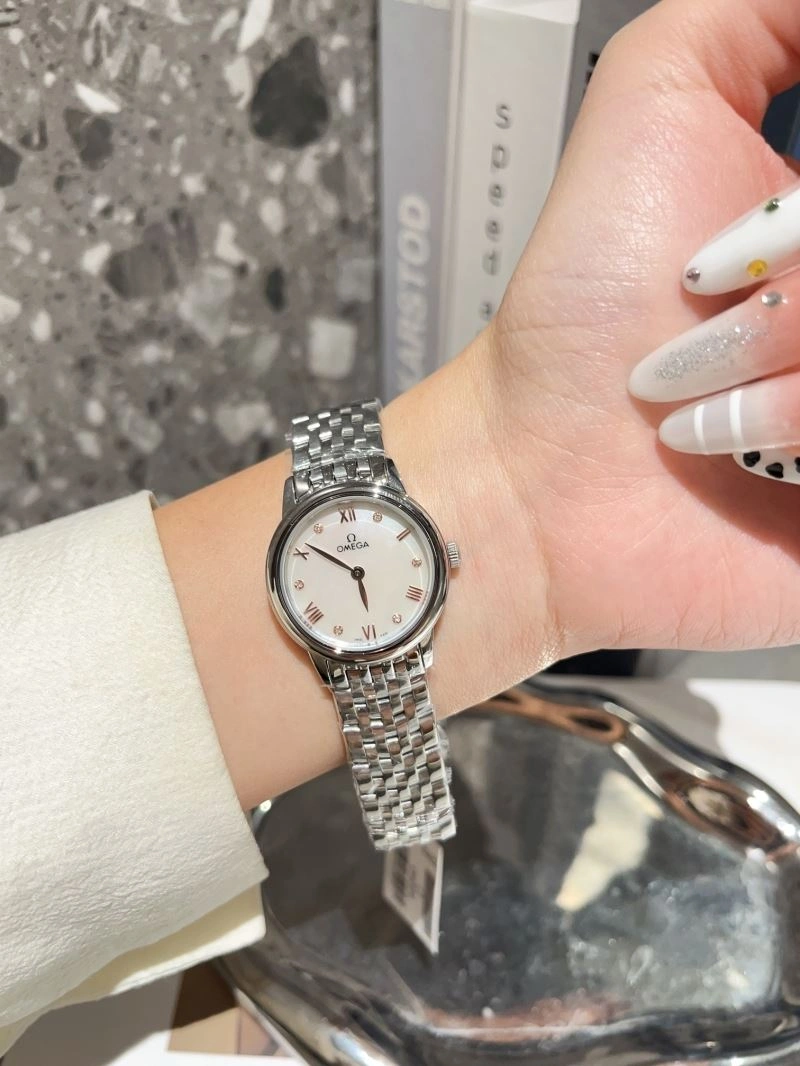 OMEGA Watches Snug 192226
