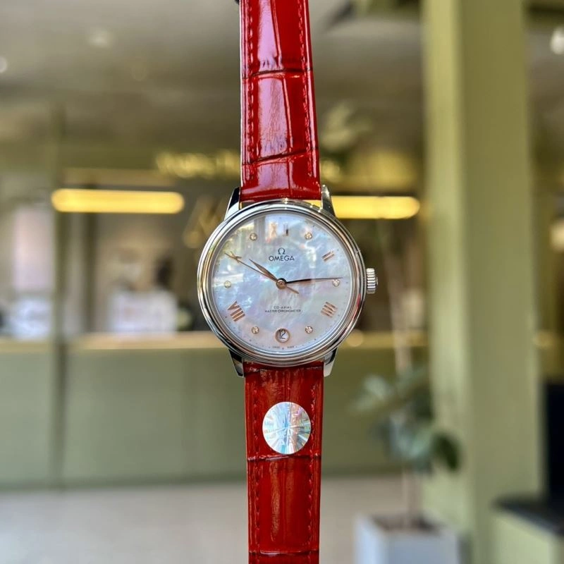Versatile OMEGA Watches 192041