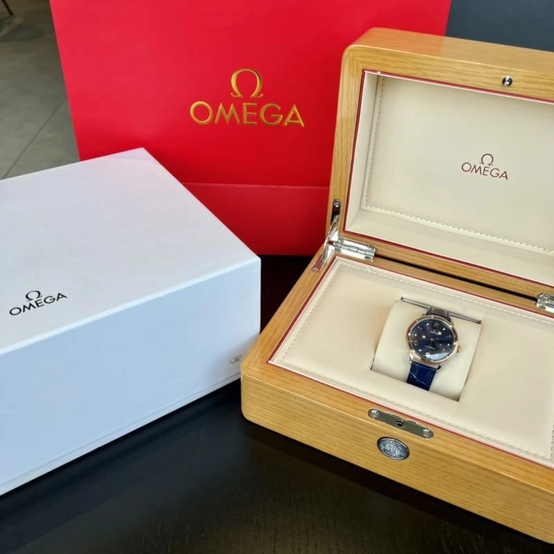 OMEGA Watches FashionForward 192031