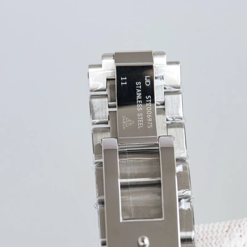OMEGA Watches FashionForward 192028