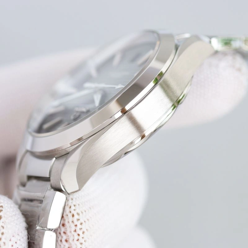 Breathable OMEGA Watches 192024