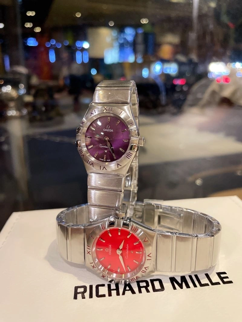 OMEGA Watches Unique 191963