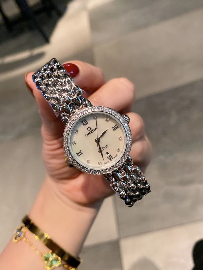 OMEGA Watches SmoothTexture 191211