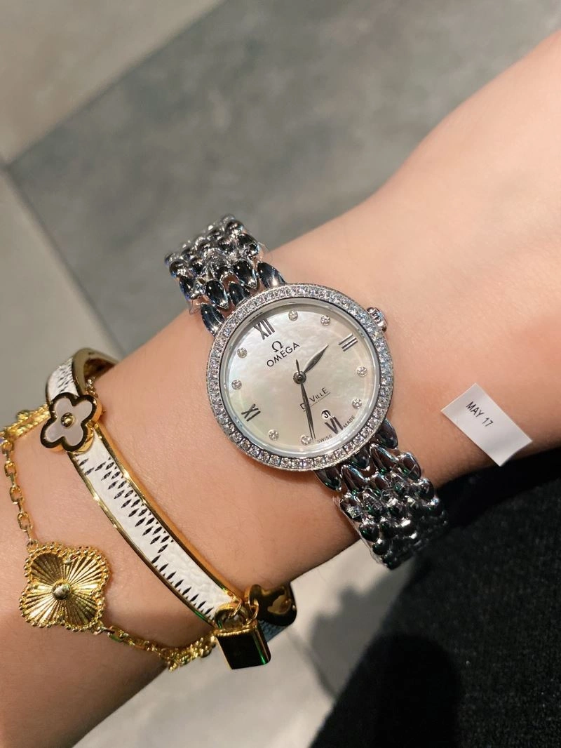 OMEGA Watches SmoothTexture 191211