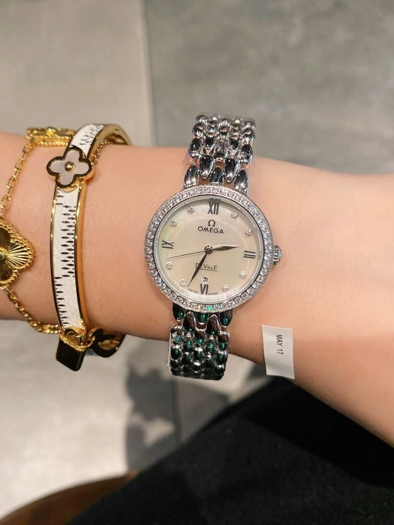 OMEGA Watches SmoothTexture 191211