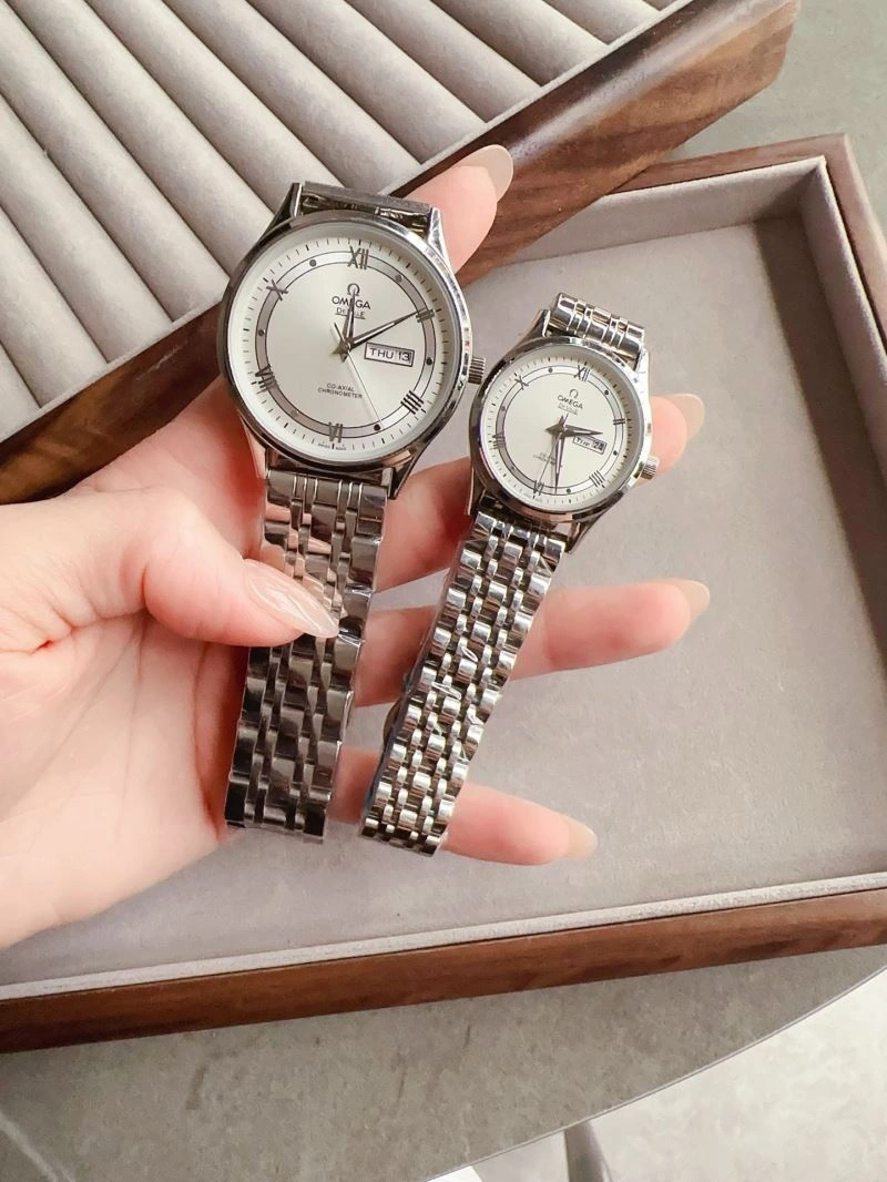 OMEGA Watches Stretchable 191104