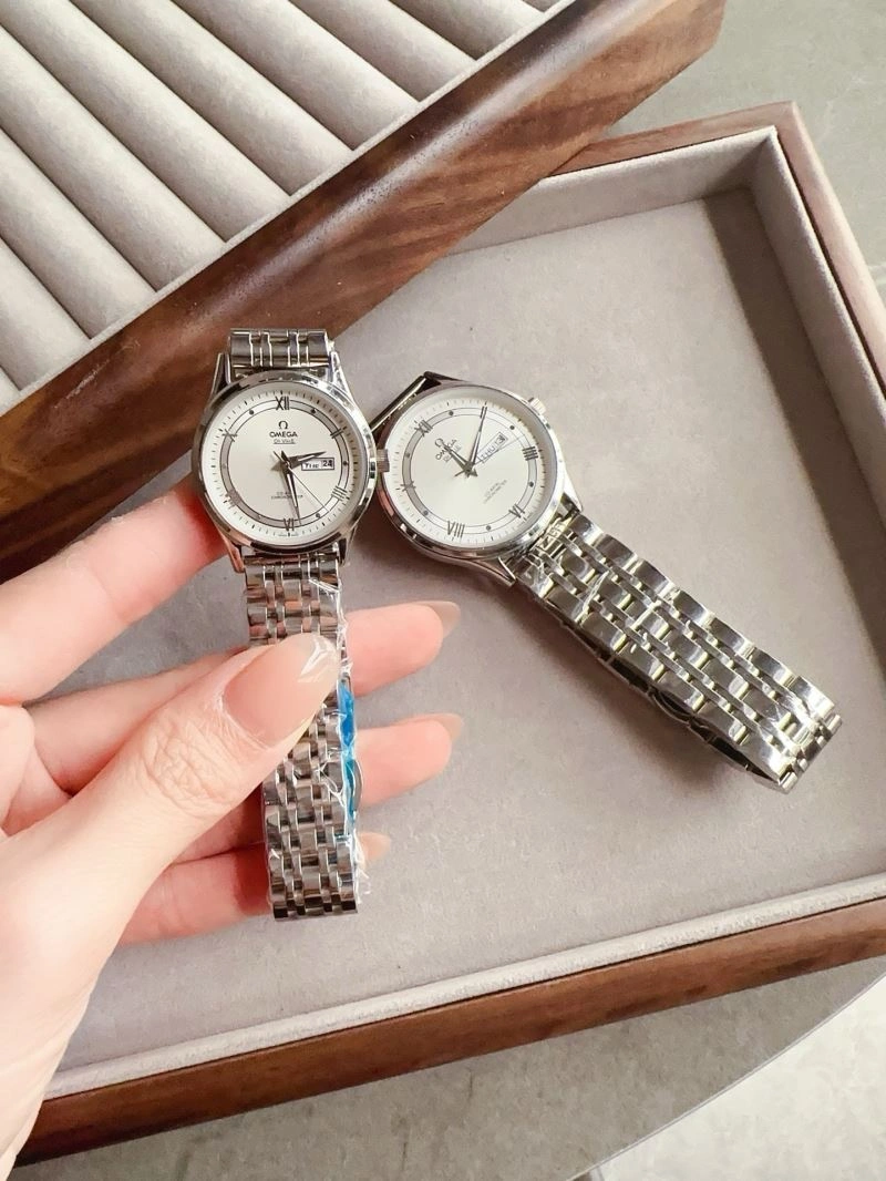 OMEGA Watches Stretchable 191104