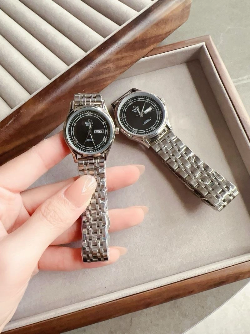 OMEGA Watches Stretchable 191104