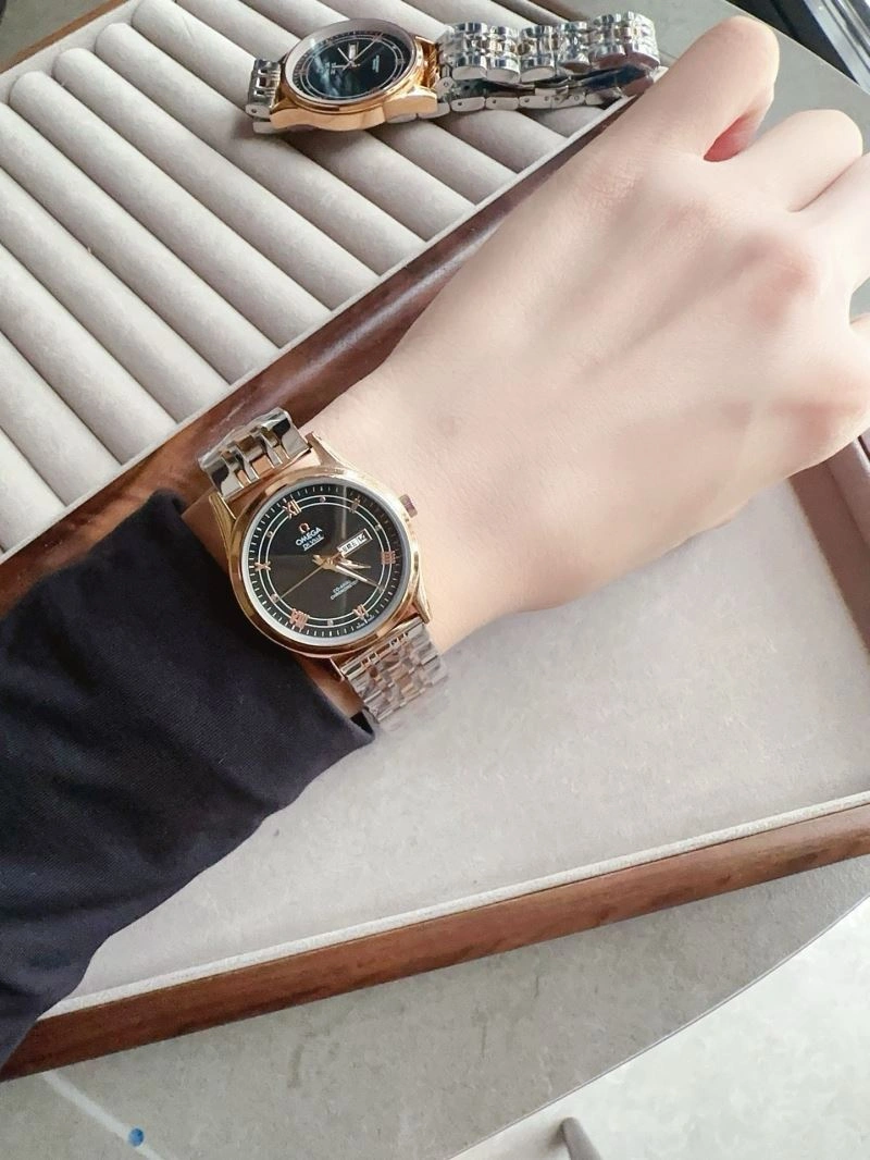 OMEGA Watches Stretchable 191104