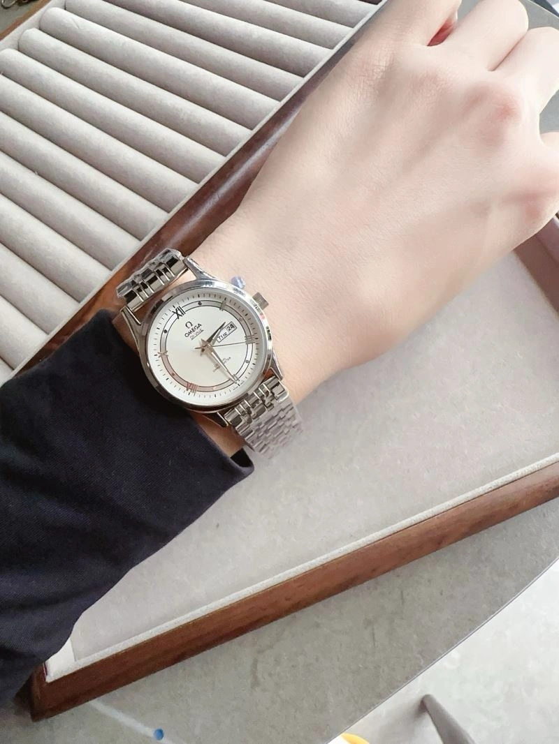 OMEGA Watches Stretchable 191104