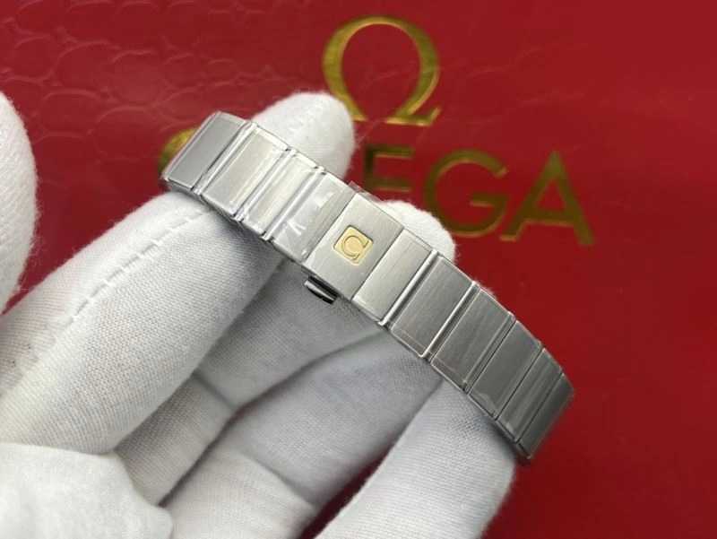 Vibrant OMEGA Watches 190857