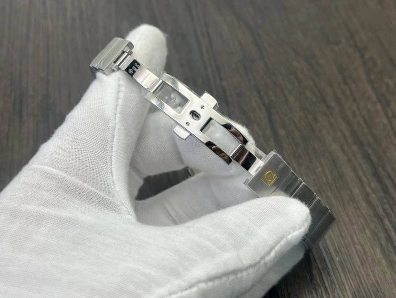 OMEGA Watches SoftTouch 190728