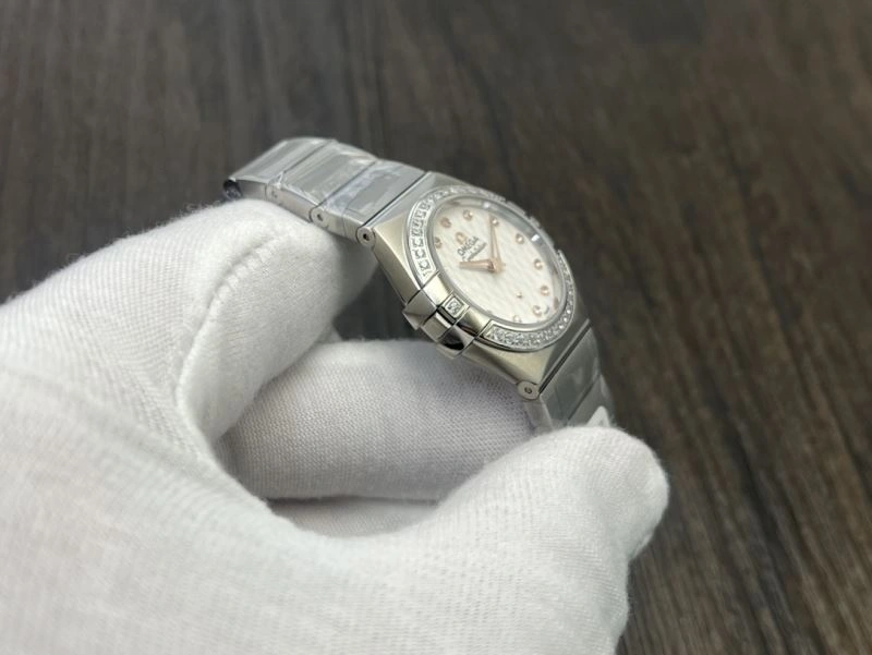 Stretchable OMEGA Watches 190723