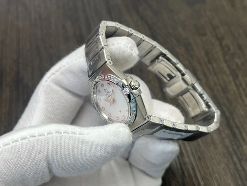 Stretchable OMEGA Watches 190723