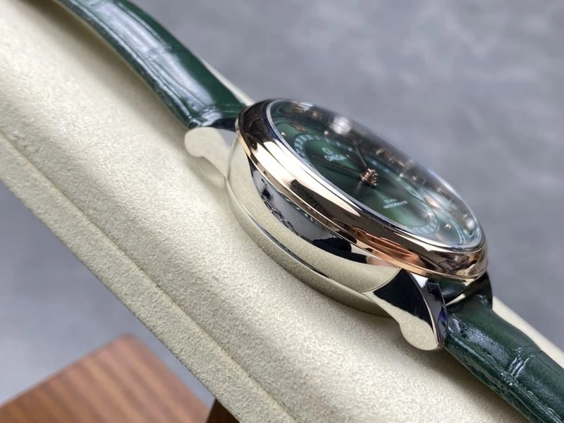 Sleek OMEGA Watches 190700