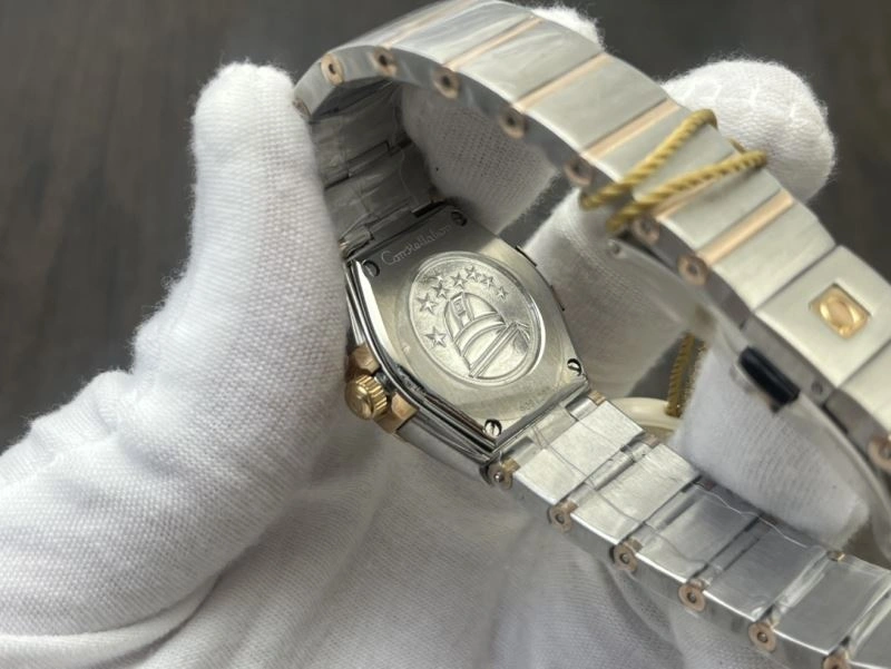 OMEGA Watches TravelReady 190608