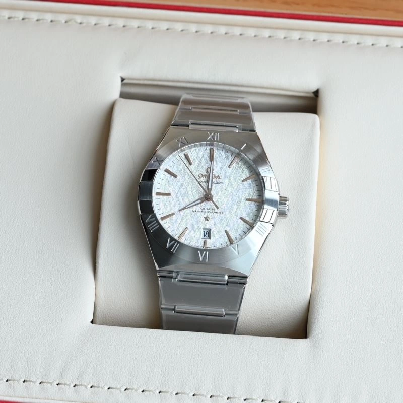 OMEGA Watches Sleek 190538