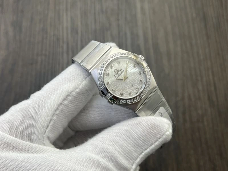 Sporty OMEGA Watches 190437